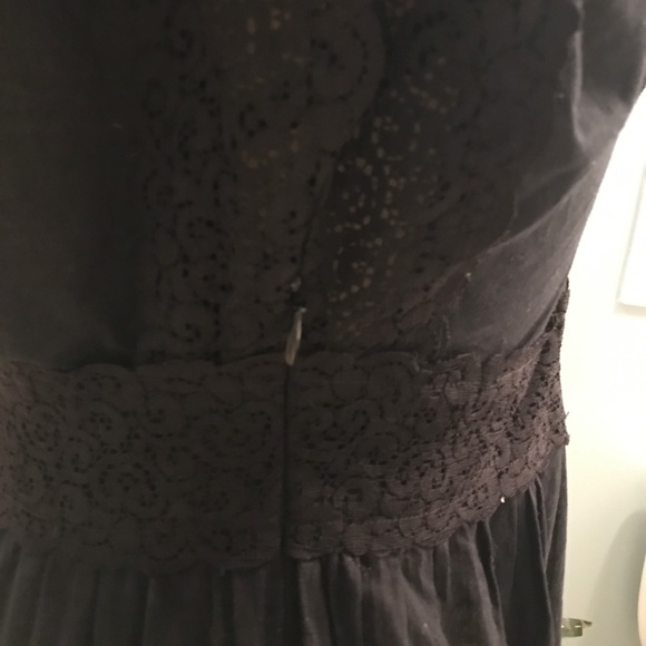 Nine West Sheer & Lace Deep Vneck short sleeve top - Picture 6 of 7